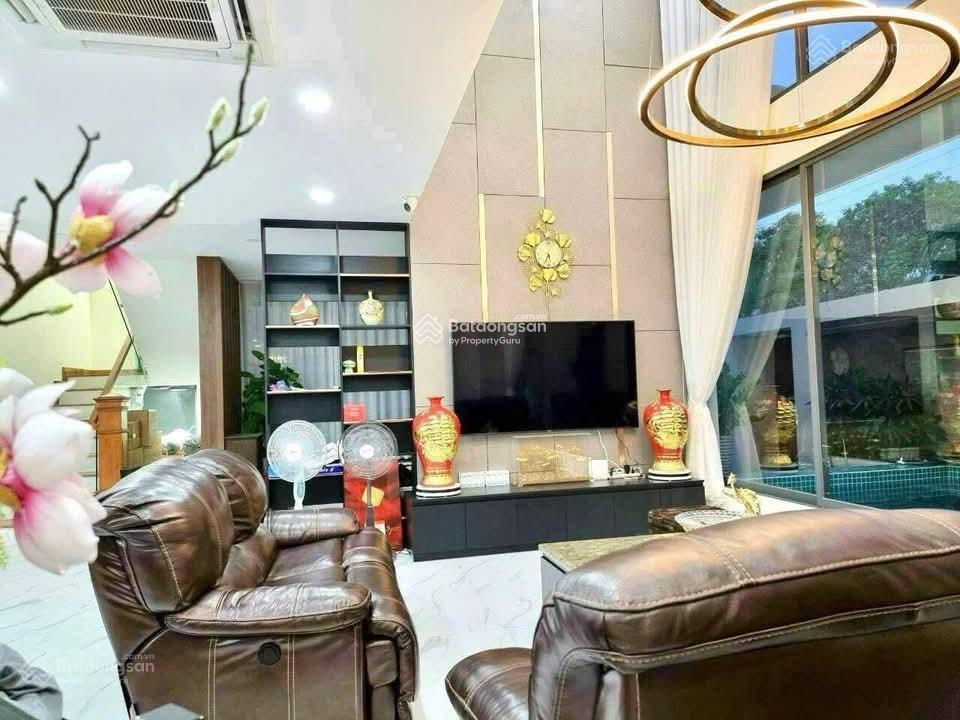 Chính chủ bán tòa nhà hạng b mặt tiền 170 hai bà trưng, p. đa kao q1  dt 21x33m hầm 10tầng 675 tỷ