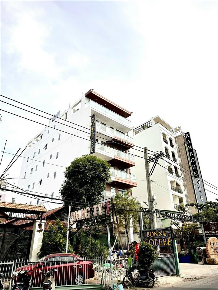 Bán nhà 135a bình quới đang cho thuê chdv dòng tiền cao 5% năm dt (11.5x30) hầm 7 tầng view sông