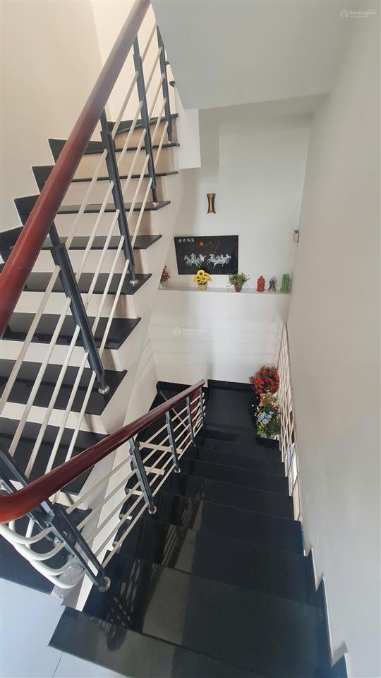 Nhà 3 tầng còn mới, kđt nam việt á, đường k20, 112m2 lô góc, kiệt ô tô, 6.2 tỷ, 0968 228 ***