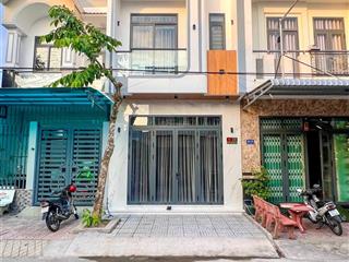 Nhà ngộp tại tân hiệp giá 1tỷ650