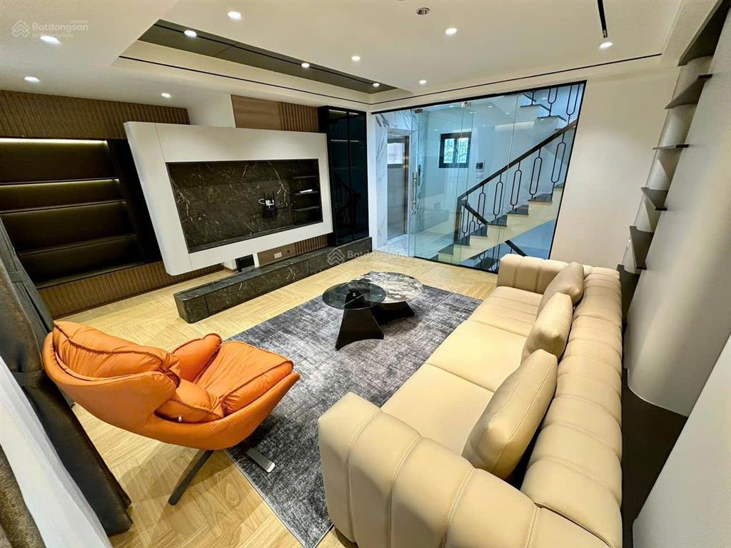 Phú xá an dương, tây hồ, nhà 6 tầng dt 47m2 có thang máy full nt giá 12 tỷ 5 thu về  0856 550 ***