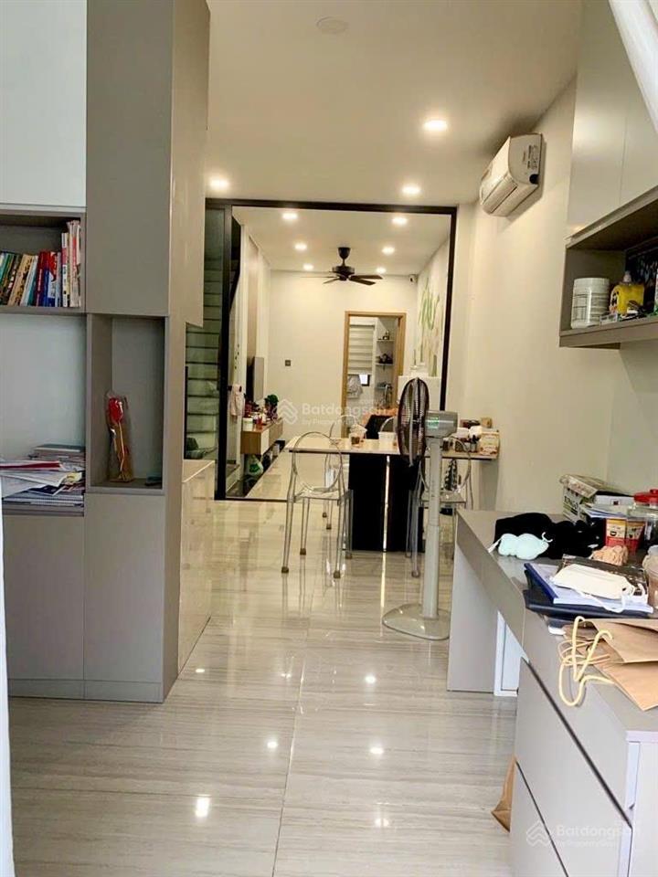 Nhà mặt tiền thái phiên quận 11  57m2  4 lầu 4pn shr chỉ nhỉnh 17 tỷ tl mạnh