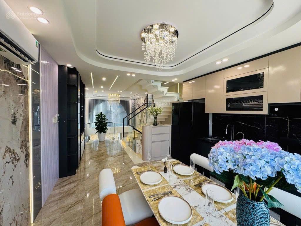 Bán nhà lê trọng tấn  mới xây 4 lầu  60m2  hẻm xe hơi giá chỉ 6 tỷ 300tr tl