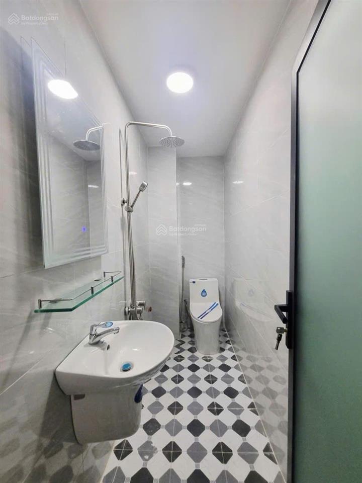 Bán nhà tân sơn nhì quận tân phú, dt 60m2, nhà mới ở liền, sổ riêng giá 5,8 tỷ