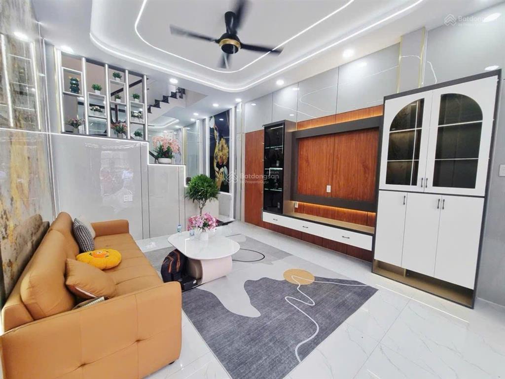 Bán nhà tân sơn nhì quận tân phú, dt 60m2, nhà mới ở liền, sổ riêng giá 5,8 tỷ