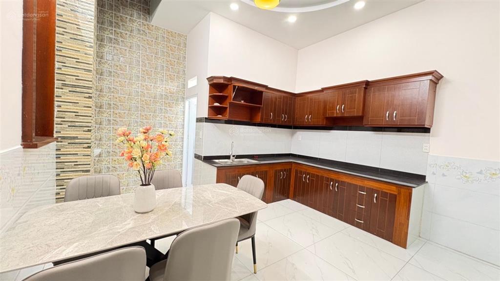 Bán nhà tây thạnh q.tân phú, dt 60m2, nhà đẹp ở liền, sổ riêng giá chỉ 5,59 tỷ