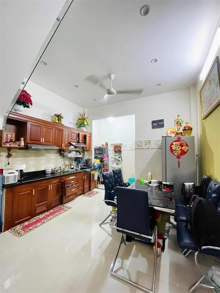 Bán nhà tân hòa đông quận 6  dt 52m2 (4mx13m)  chỉ 4,35 tỷ còn bớt