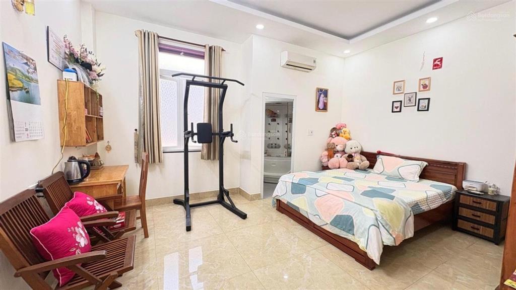 Bán nhà phạm đăng giảng q.bình tân  dt 5m x 13m  3 lầu 4pn sổ riêng giá chỉ  5,65 tỷ