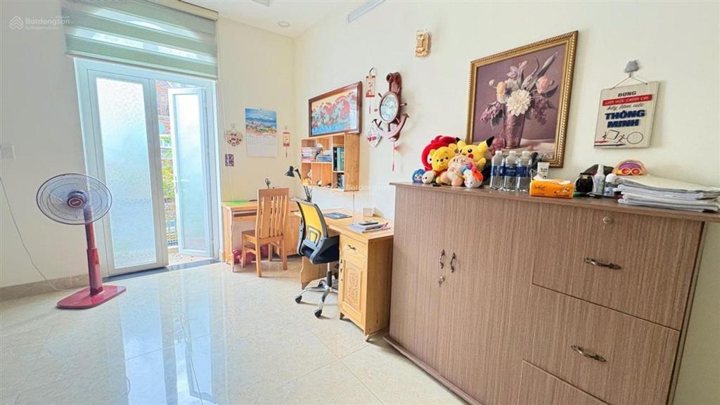 Bán nhà phạm đăng giảng q.bình tân  dt 5m x 13m  3 lầu 4pn sổ riêng giá chỉ  5,65 tỷ