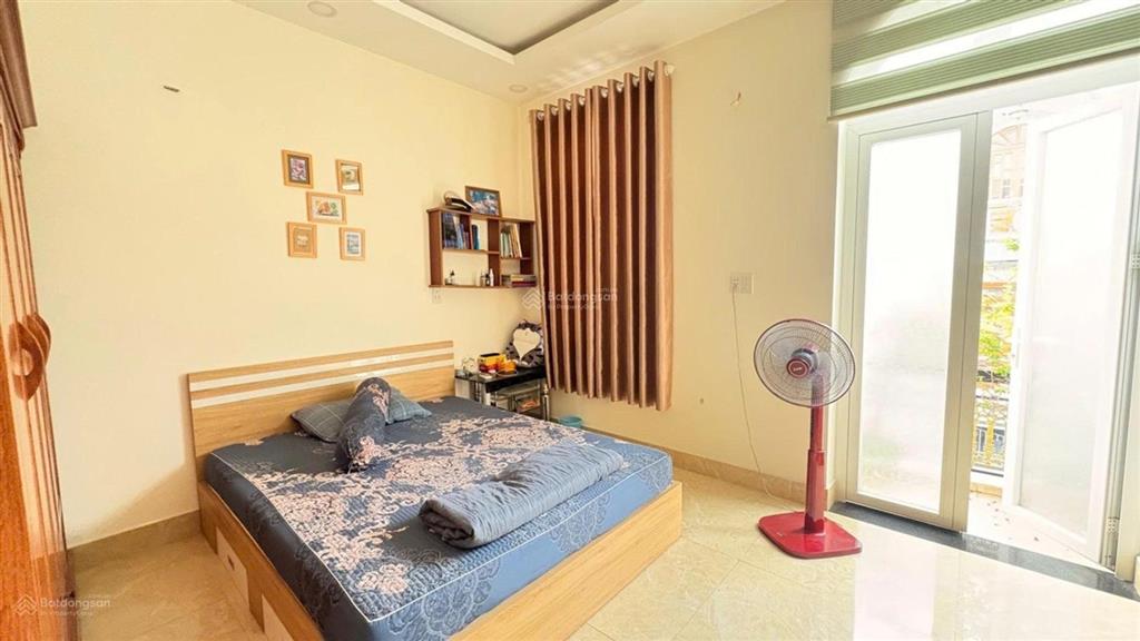 Bán nhà phạm đăng giảng q.bình tân  dt 5m x 13m  3 lầu 4pn sổ riêng giá chỉ  5,65 tỷ