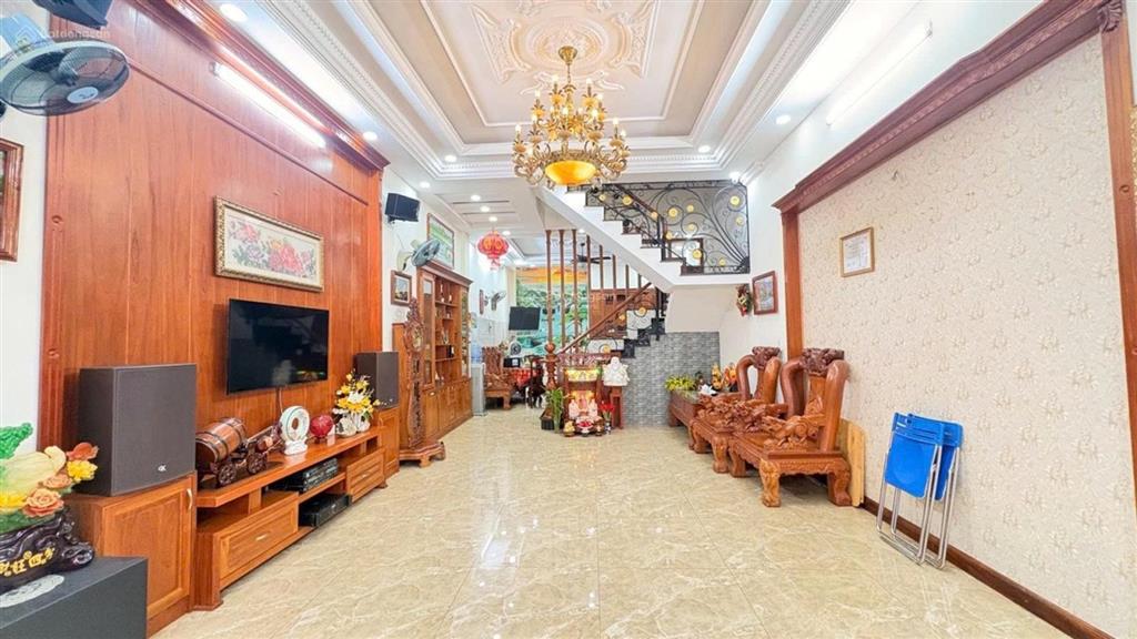 Bán nhà phạm đăng giảng q.bình tân  dt 5m x 13m  3 lầu 4pn sổ riêng giá chỉ  5,65 tỷ