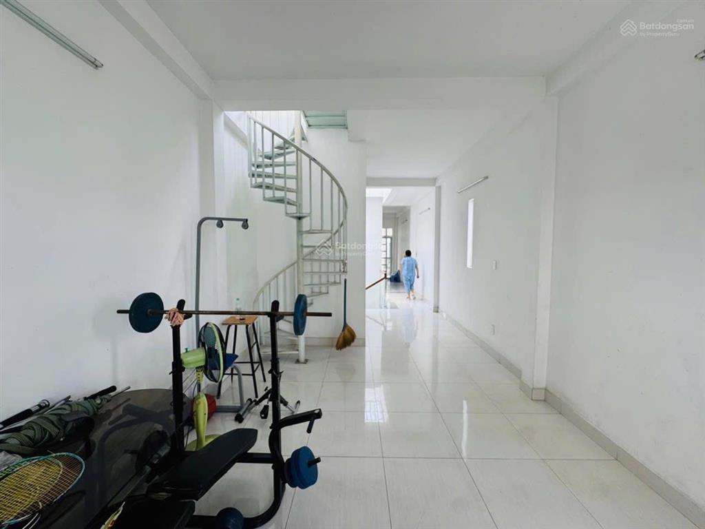 Nhà mặt tiền nguyễn văn luông quận 6  4m x 25,5m  5 lầu thang máy  giá 23 tỷ 98 siêu rẻ