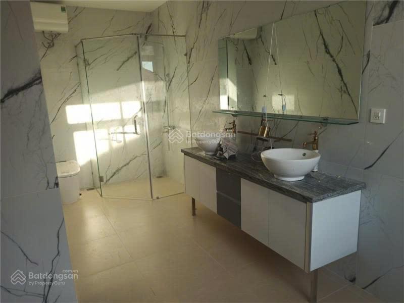 Villa compound. quốc hương thảo điền q2.dt 16,5 x30 kết cấu 3 tầng sân vườn .120 ty hdt 5500usd