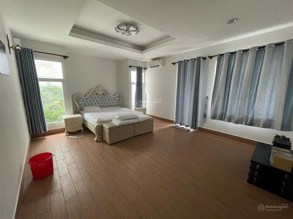 Hạ 5ty bán nhanh biệt thự nguyễn văn trỗi . p11 phú nhuận . dt 18 x12. 1 tầng 36ty tl