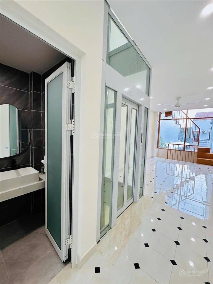 Mặt tiền p. thảo điền  68m  4 tầng  thang máy  21,5 tỷ