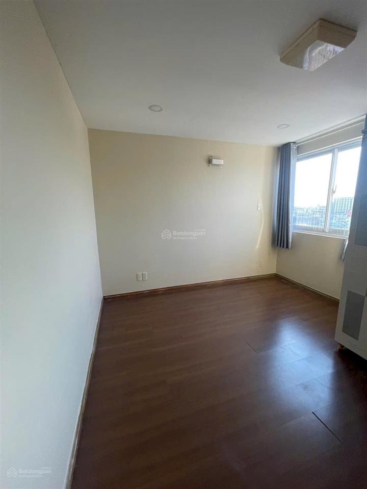 Cần chuyển nhượng căn hộ cc samland nguyên hồng. 2 phòng 85m2, 4tỷ8, hđt 14 triệu