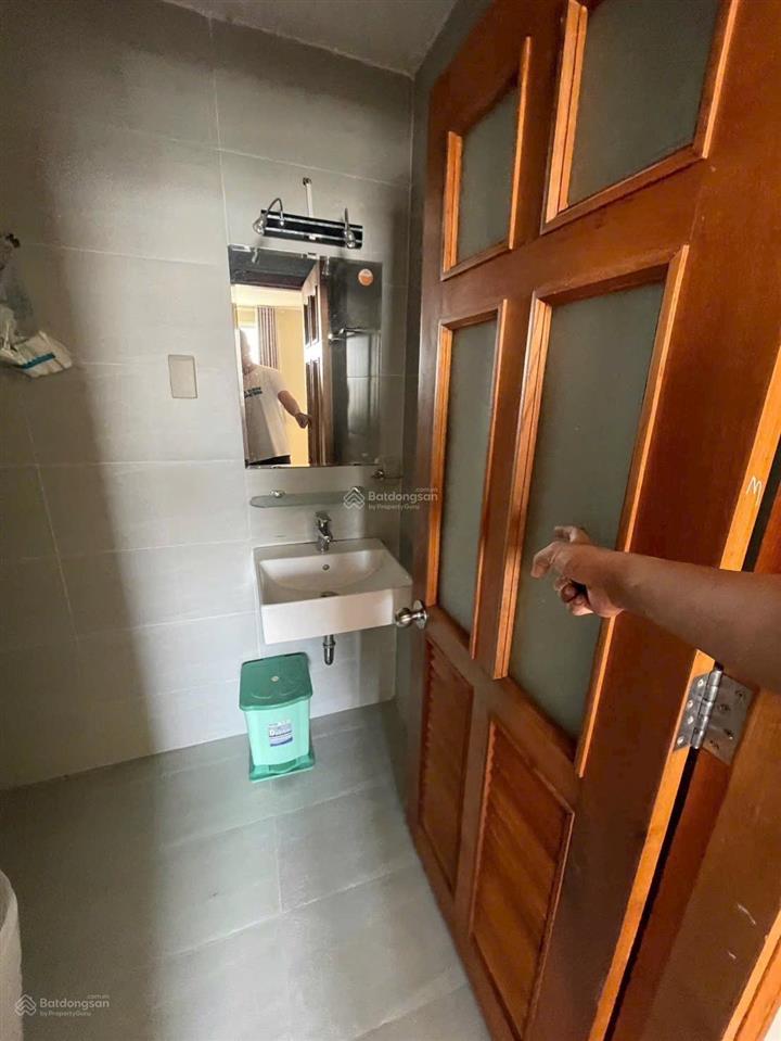 Cần chuyển nhượng căn hộ cc samland nguyên hồng. 2 phòng 85m2, 4tỷ8, hđt 14 triệu