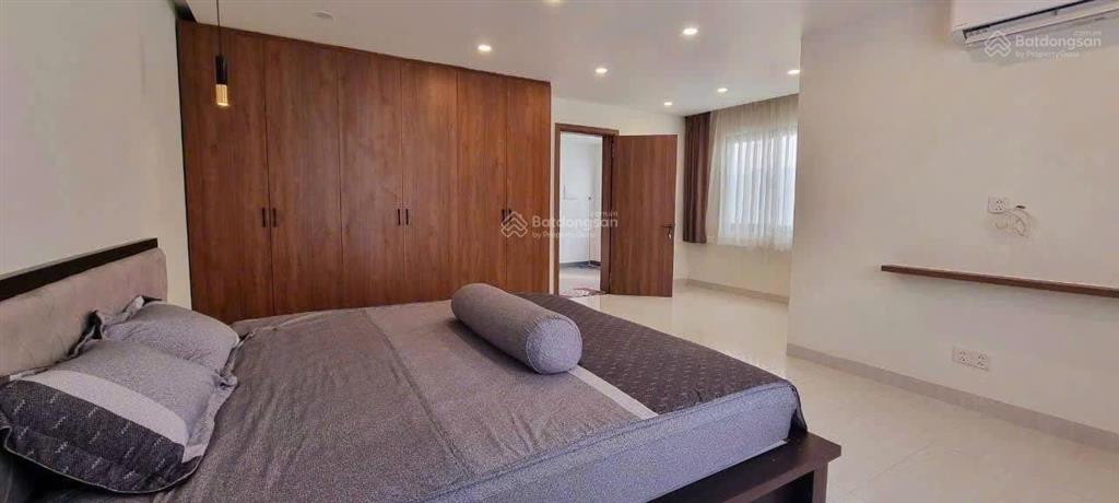 Biệt thự ngay vincom nguyễn xí, p26 bình thạnh, dt 10x18, 3 tầng. 25ty6 hdt 60 triệu