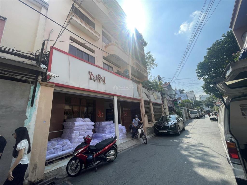 14ty5 giảm mạnh về 12ty nhà 2 mt nguyễn đình chiểu p4 phú nhuận 6 x 12 3 tầng. cần bán gấp