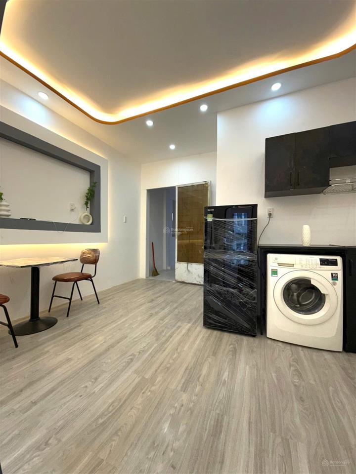 Cho thuê 2pn gần vòng xoay lăng cha cả  công viên hoàng văn thụ  sân bay tân sơn nhất tân bình