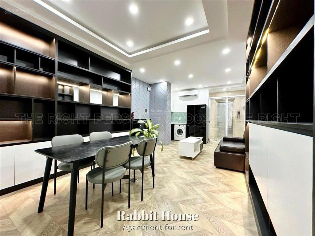 Cho thuê căn hộ 2pn ban công gần vòng xoay lăng cha cảbờ kè hoàng sa trường sachợ phạm văn hai