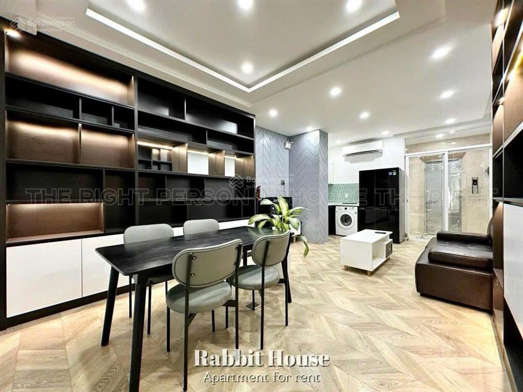 Cho thuê căn hộ 2pn ban công gần vòng xoay lăng cha cảbờ kè hoàng sa trường sachợ phạm văn hai