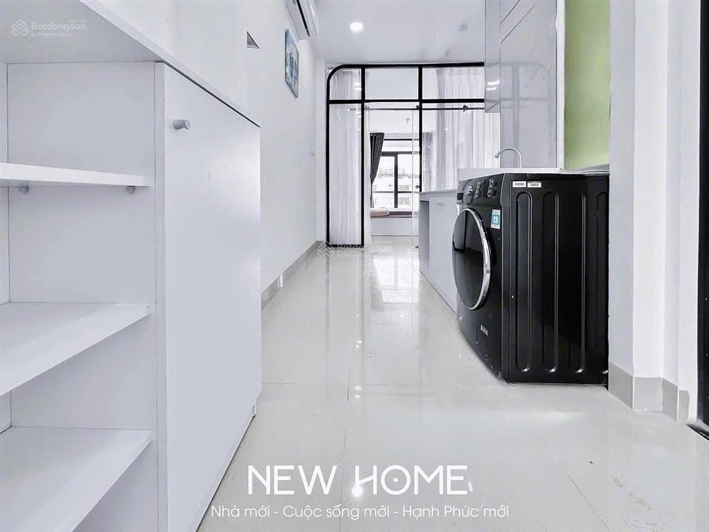 1pn gần vòng xoay lăng cha cả tân bình giáp quận phú nhuận bờ kè hoàng sa trường sa  phạm văn hai
