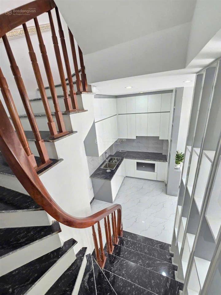 Siêu hiếm! trần đại nghĩa 30m ra ô tô tránh, 36m2 x5t full nội thất