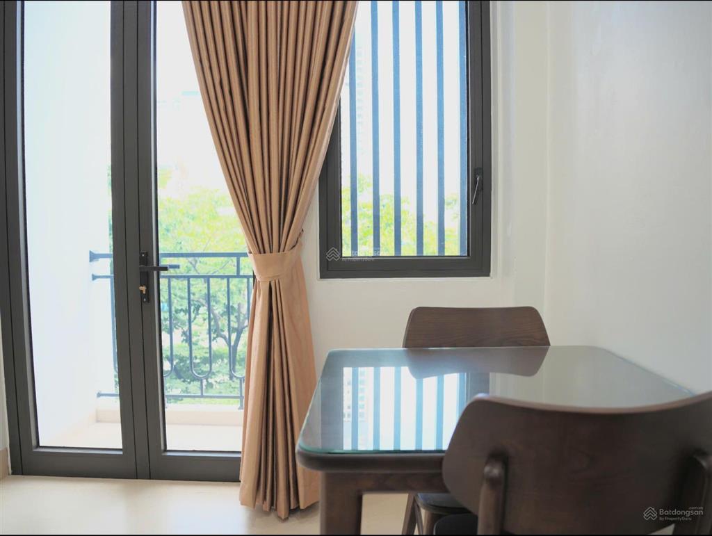 Cho thuê ccmn mới ngay mặt đường võ chí công, full đồ