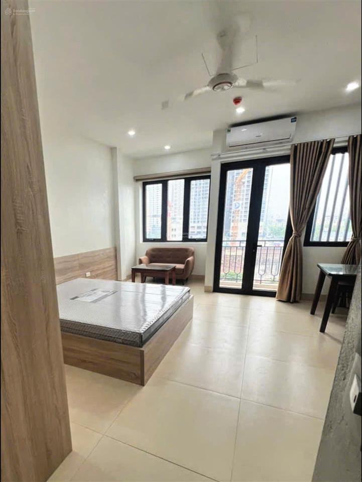 Cho thuê ccmn mới ngay mặt đường võ chí công, full đồ