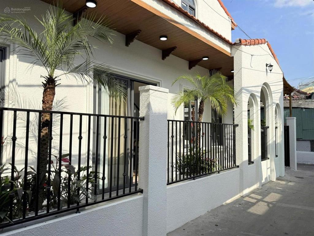 Nhà 2 mặt kiệt  thiết kế hiện đại  nguyễn phước nguyên, đà nẵng