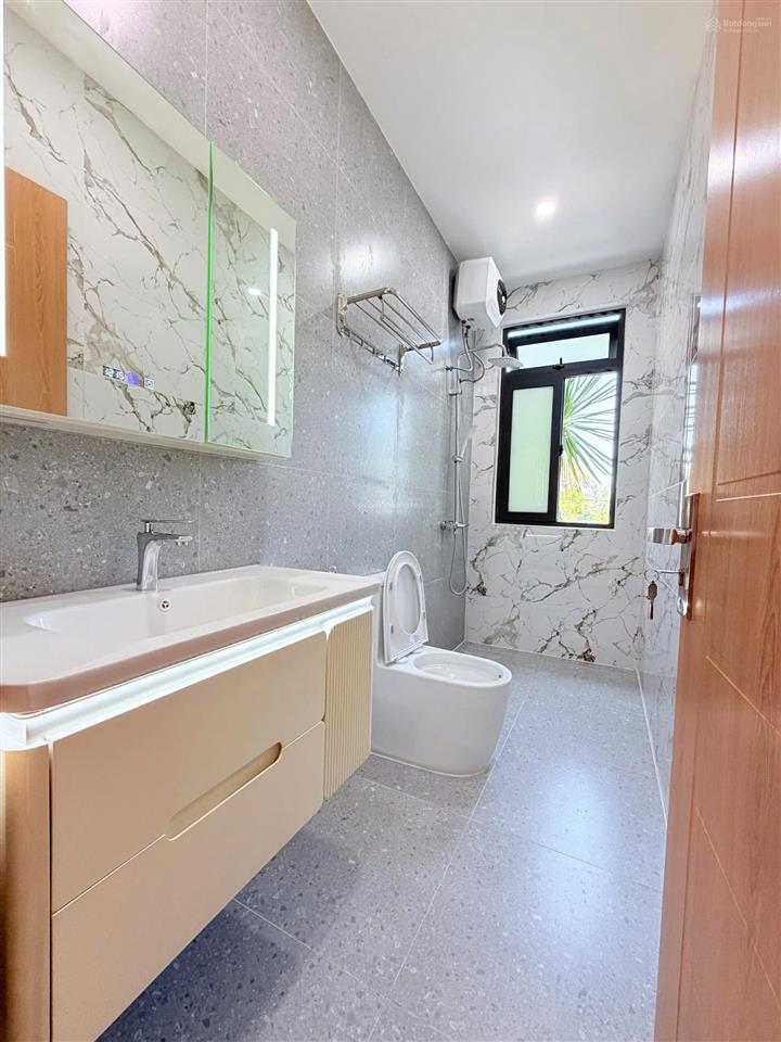 Bán nhà 4 tầng gần biển nguyễn tất thành trần bích san view biển