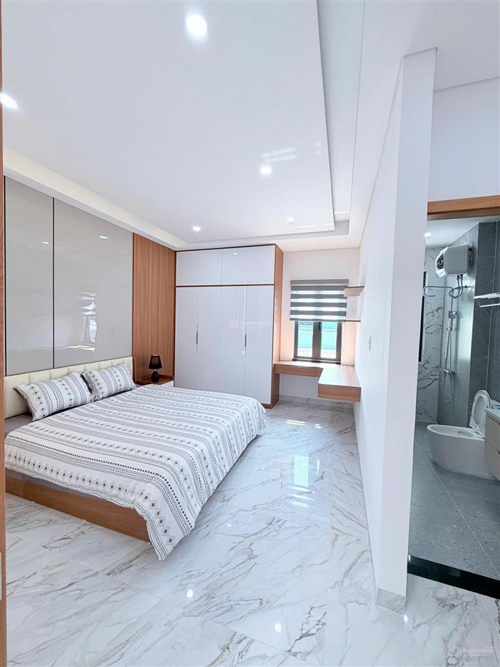 Bán nhà 4 tầng gần biển nguyễn tất thành trần bích san view biển