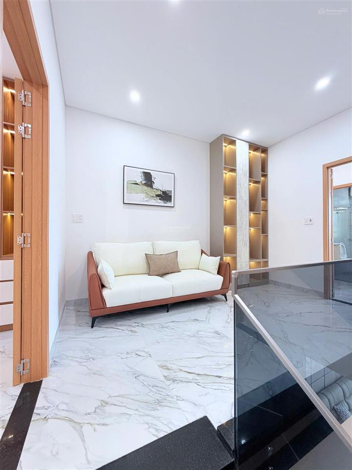Bán nhà 4 tầng gần biển nguyễn tất thành trần bích san view biển