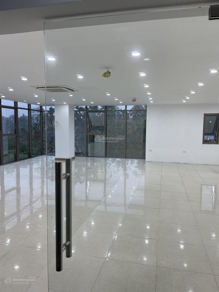 Cho thuê văn phòng tại 156, phố kim mã, 35 triệu, 135 m2, bao đẹp hàng hiếm