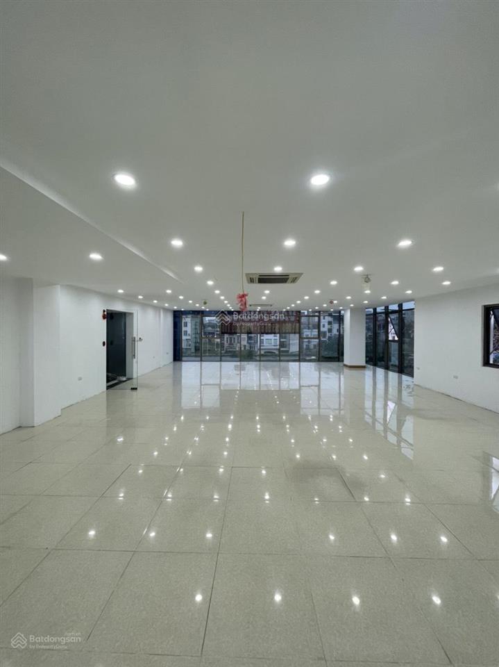 Cho thuê văn phòng tại 156, phố kim mã, 35 triệu, 135 m2, bao đẹp hàng hiếm