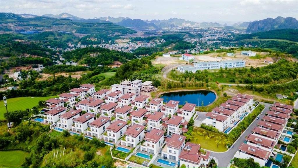 Bán căn biệt thự full nội thất khu đẹp nhất dự án flc hạ long