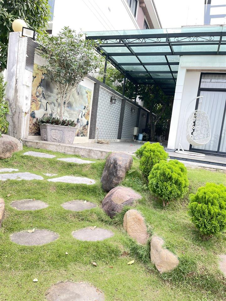 Bán căn biệt thự full nội thất khu đẹp nhất dự án flc hạ long