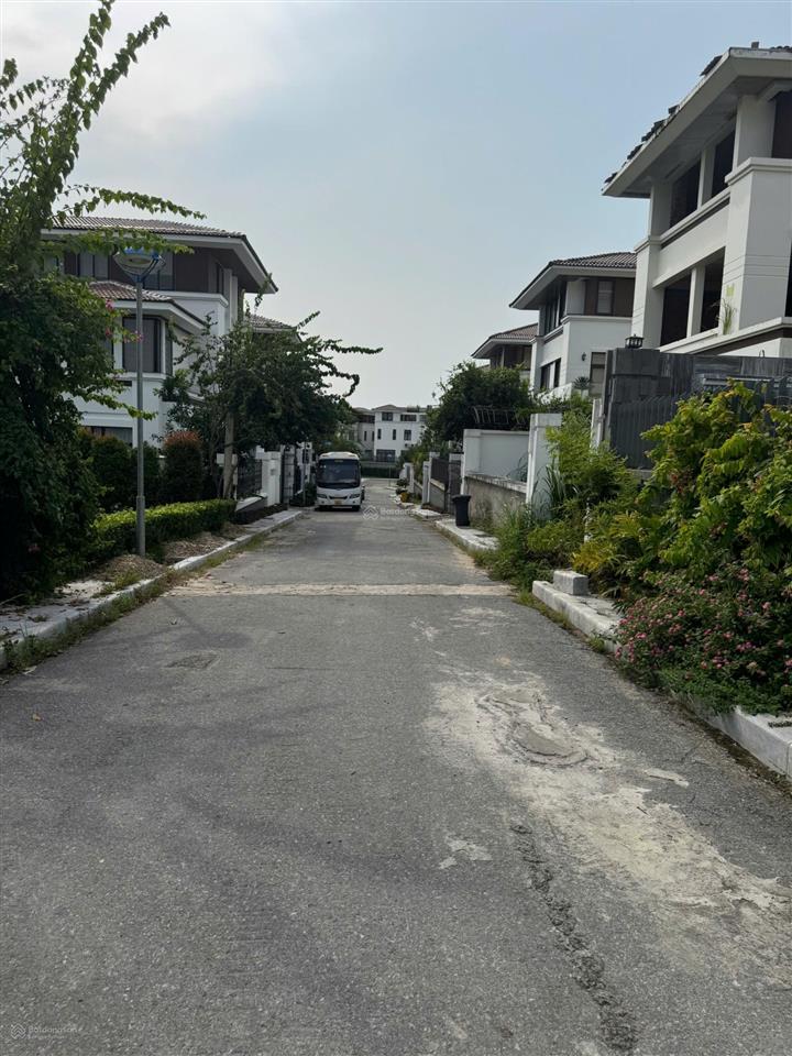 Bán căn biệt thự view chính diện vịnh hạ long