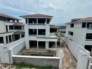 Gấp, chủ nhà cần bán gấp căn biệt thự flc hạ long