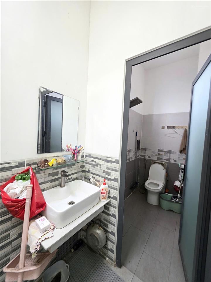 Bán nhà 1t2l 5x12m, đường d5 kdc phúc đạt p.tân đông hiệp gần vincom 550