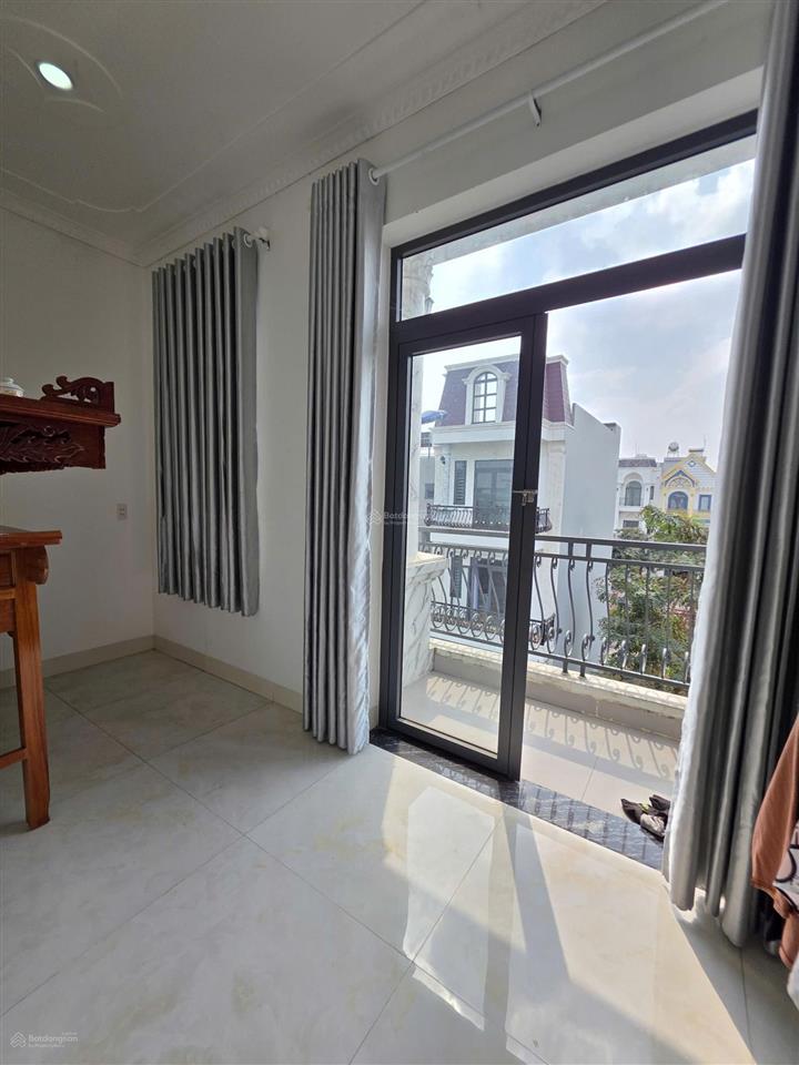 Bán nhà 1t2l 5x12m, đường d5 kdc phúc đạt p.tân đông hiệp gần vincom 550