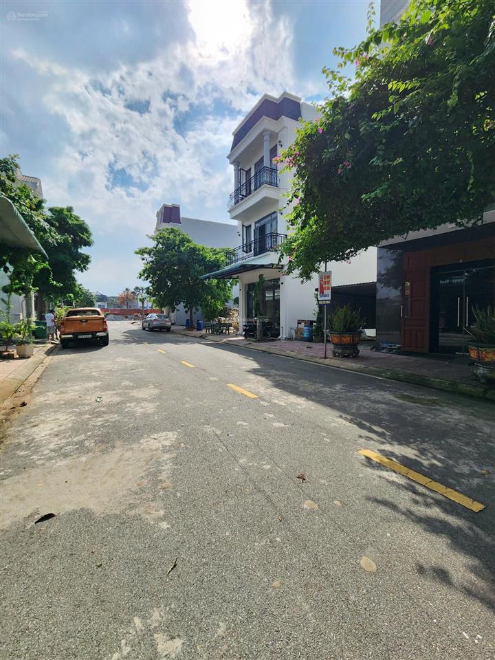 Bán đất 5x12m, đường d5 kdc phúc đạt p. tân đông hiệp gần vincom 550