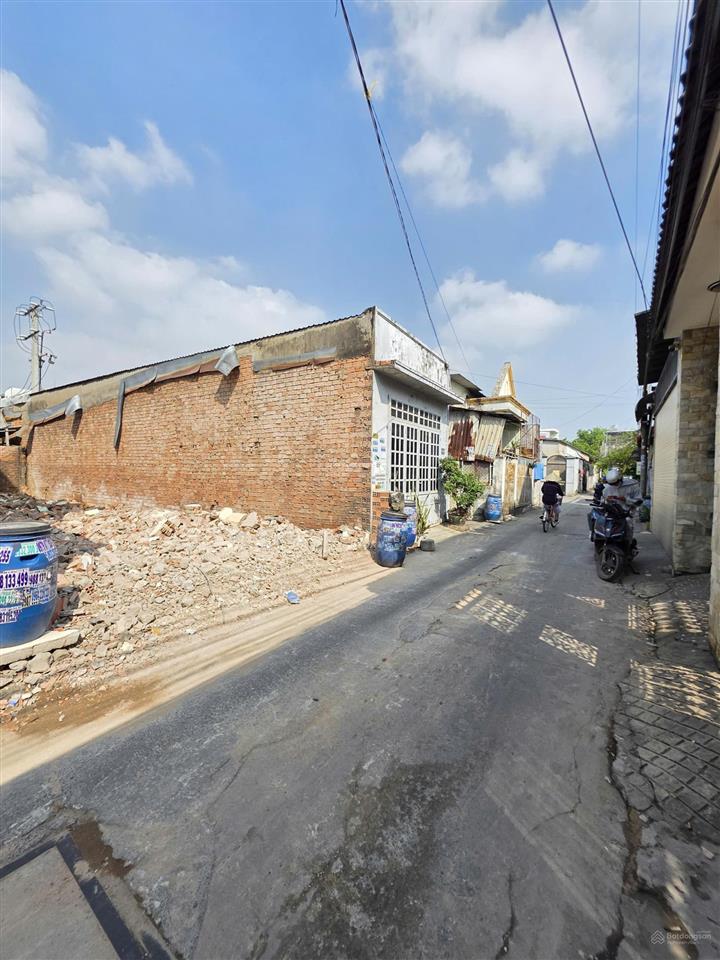 Bán đất 5x17m, hẻm đt.743b p. tân đông hiệp gần ngã 3 ông xã