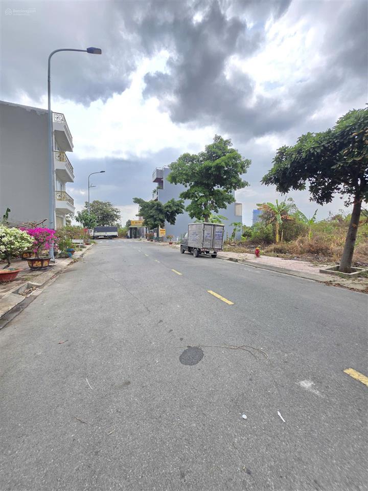 Bán đất 5x17m, đường d1 kdc phúc đạt gần vsip1 (giá rẻ)