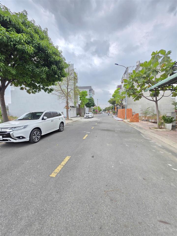 Bán đất 5x17m, đường d1 kdc phúc đạt gần vsip1 (giá rẻ)