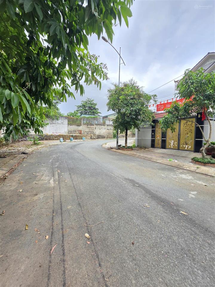 Bán đất 7.5x20m, đường d2 kdc hố lang p. tân đông hiệp