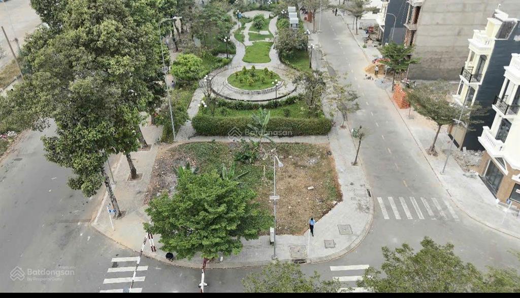 Bán lô góc kế công viên 6.514.6m, đường d2 kdc icon central p.tân đông hiệp