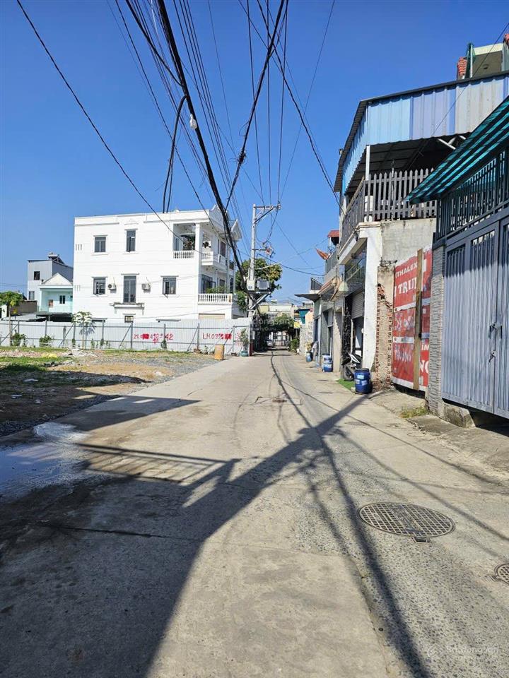 Bán đất 4x33m, hẻm nguyễn thị minh khai p. dĩ an gần ngã tư chiêu liêu
