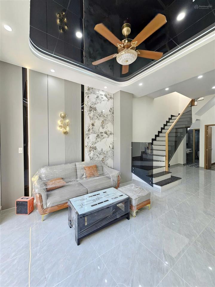 Bán nhà 1t1l mới 4x15.4m hoàn công, kdc hoàng hùng p. dĩ an gần ngã tư chiêu liêu